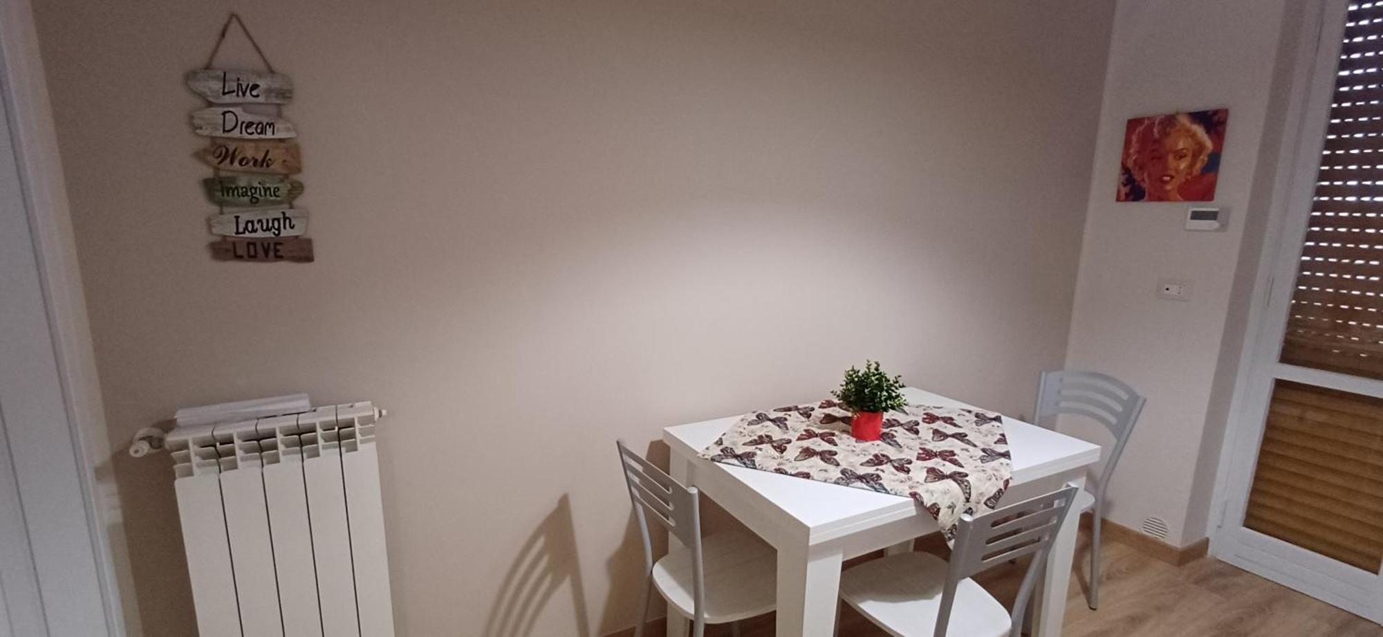 Pollino Guest House กาสโตรวิลลารี ภายนอก รูปภาพ